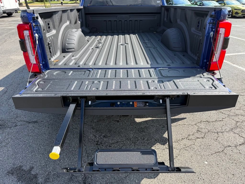 New 2026 Ford F350 Platinum w/ Platinum Plus Package AWD/4WD image 32