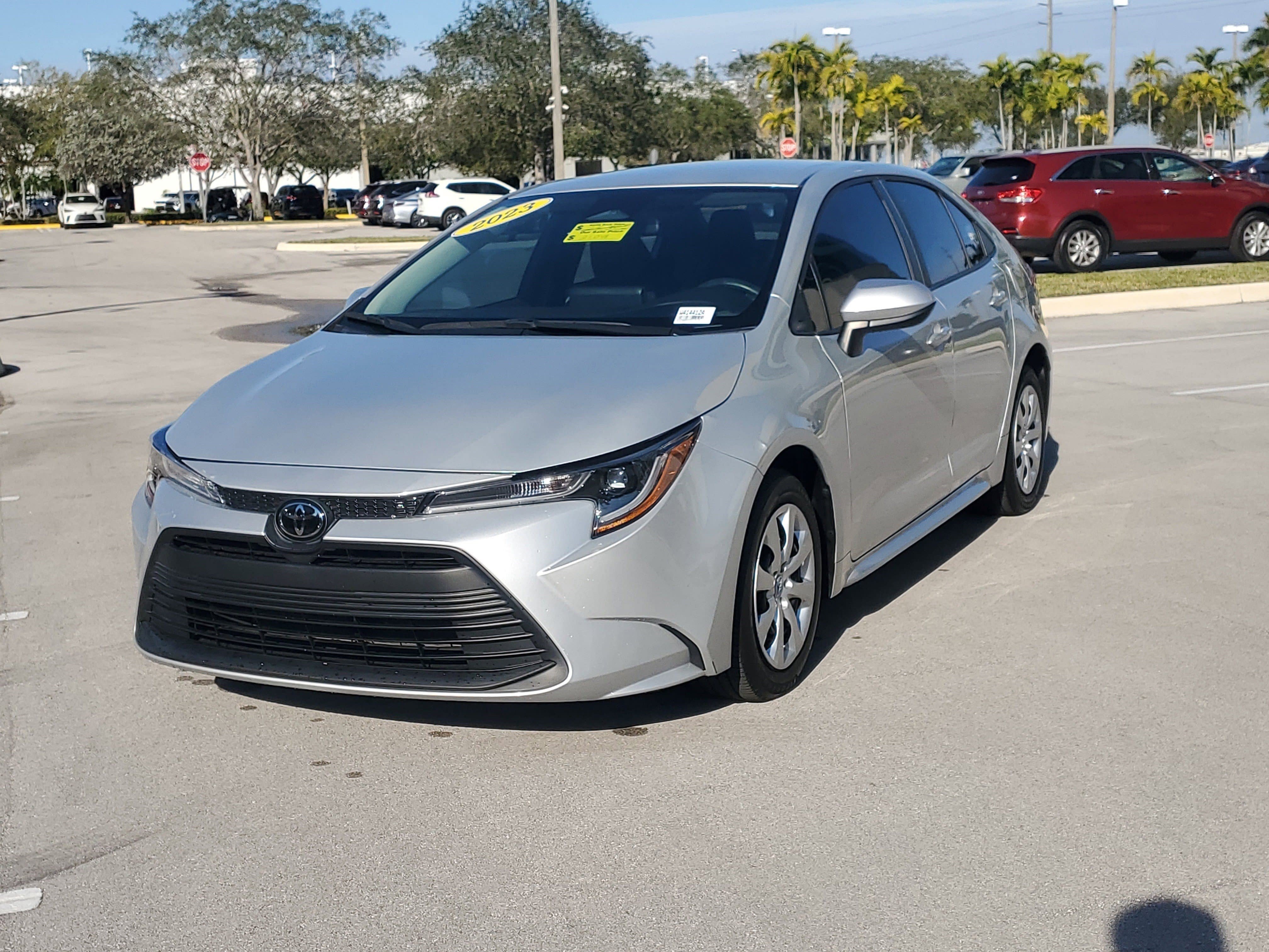 Used 2023 Toyota Corolla LE image 7