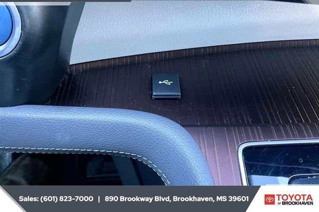 Used 2023 Toyota Sienna LE image 23
