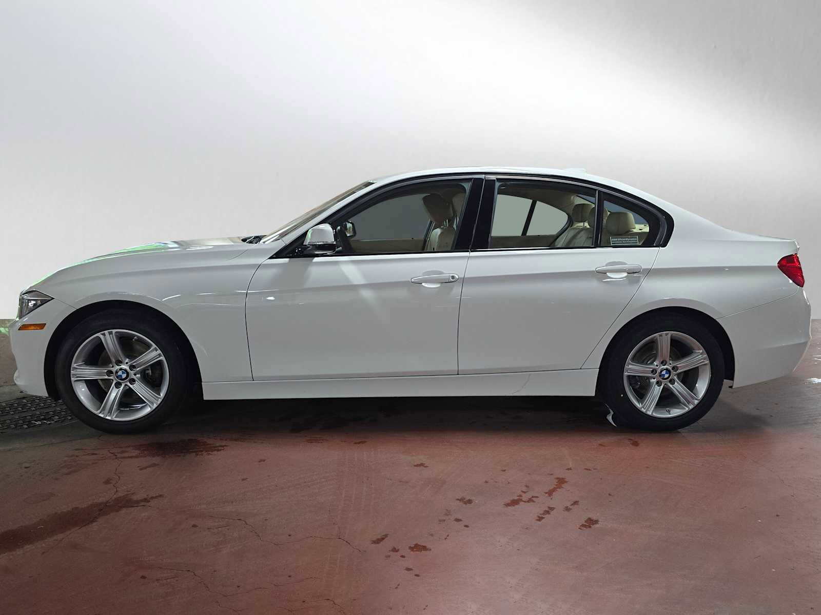 Used 2015 BMW 328i xDrive Sedan AWD/4WD image 6