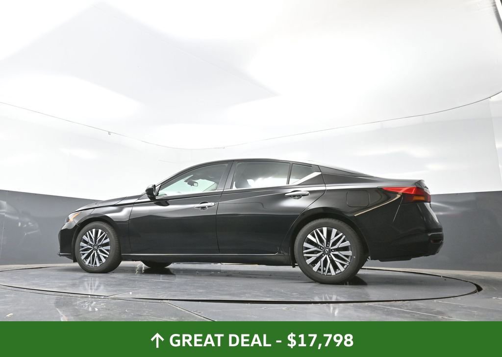 Used 2024 Nissan Altima 2.5 SV image 53
