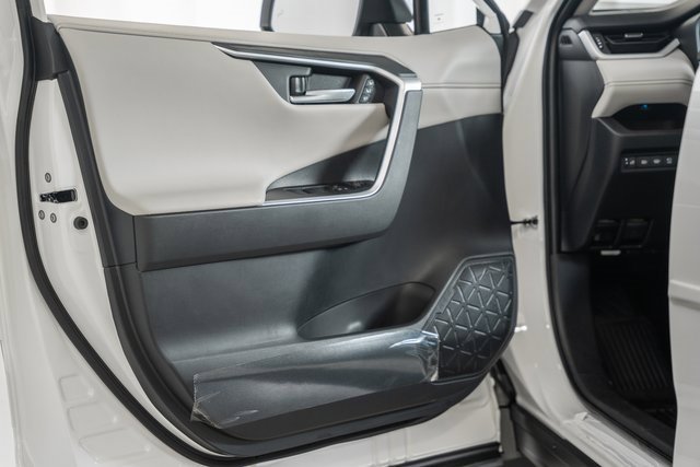 New 2025 Toyota RAV4 Limited image 39