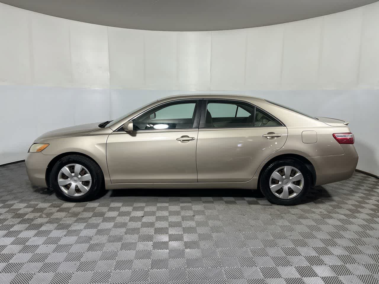 Used 2008 Toyota Camry LE FWD image 5