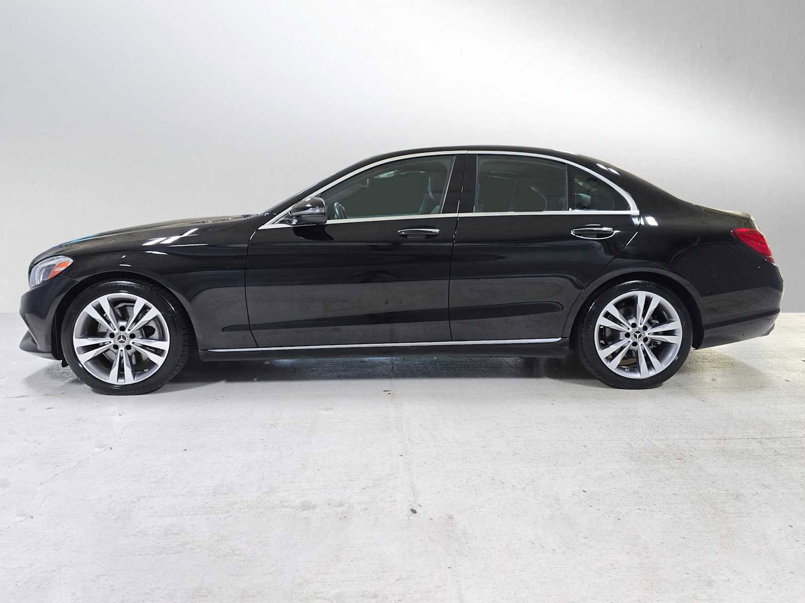 Used 2018 Mercedes-Benz C 300 Sedan image 6