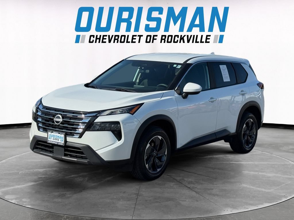 Used 2024 Nissan Rogue SV AWD/4WD image 2