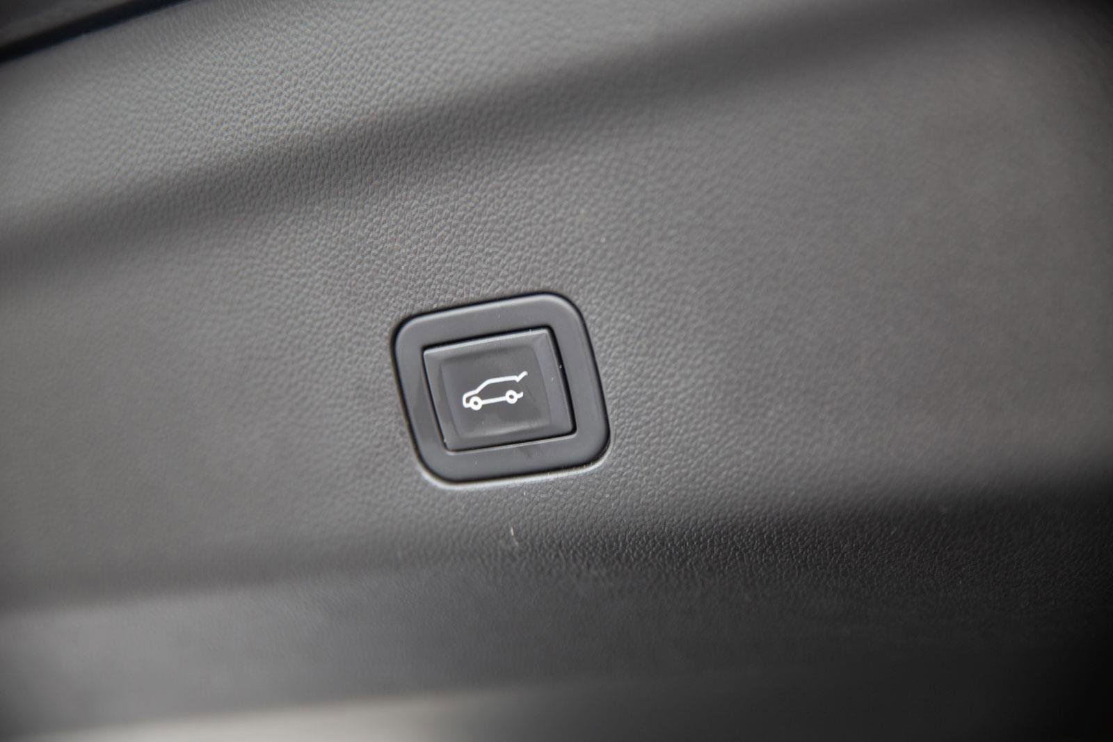 Used 2023 Chevrolet Tahoe LT image 27