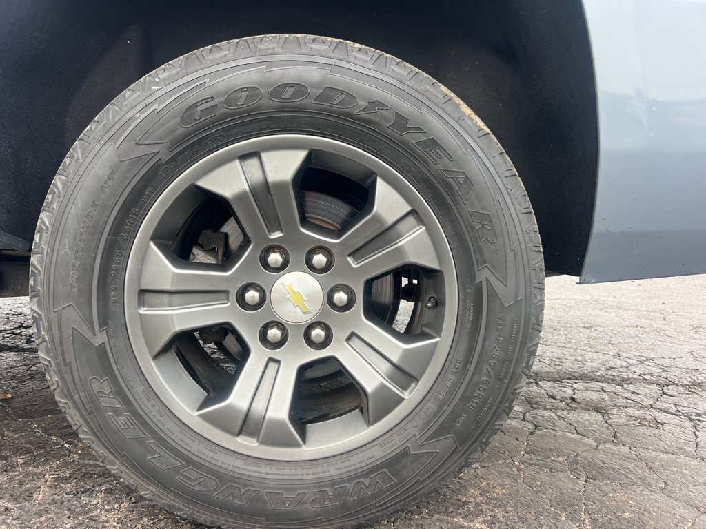 Used 2015 Chevrolet Suburban LT AWD/4WD image 42