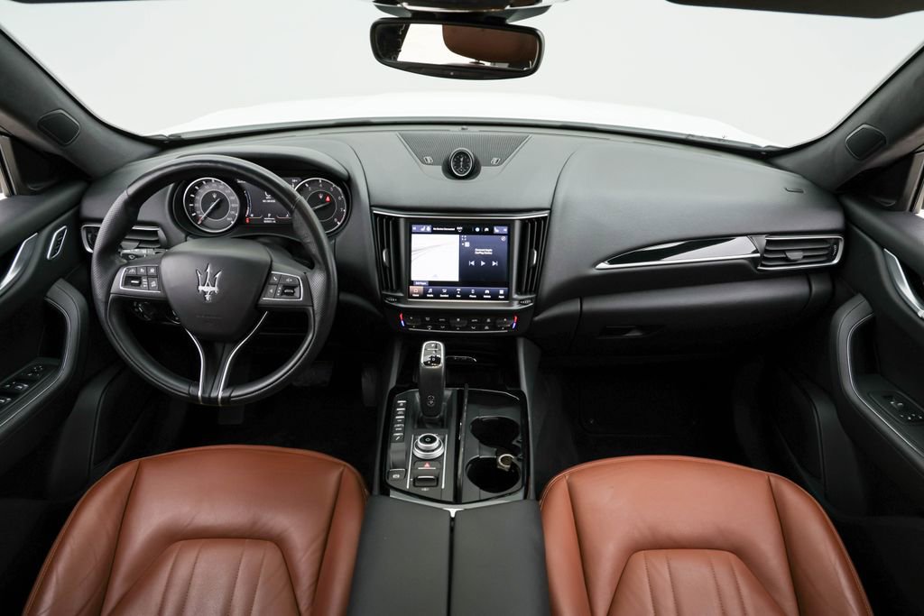 Used 2021 Maserati Levante image 31