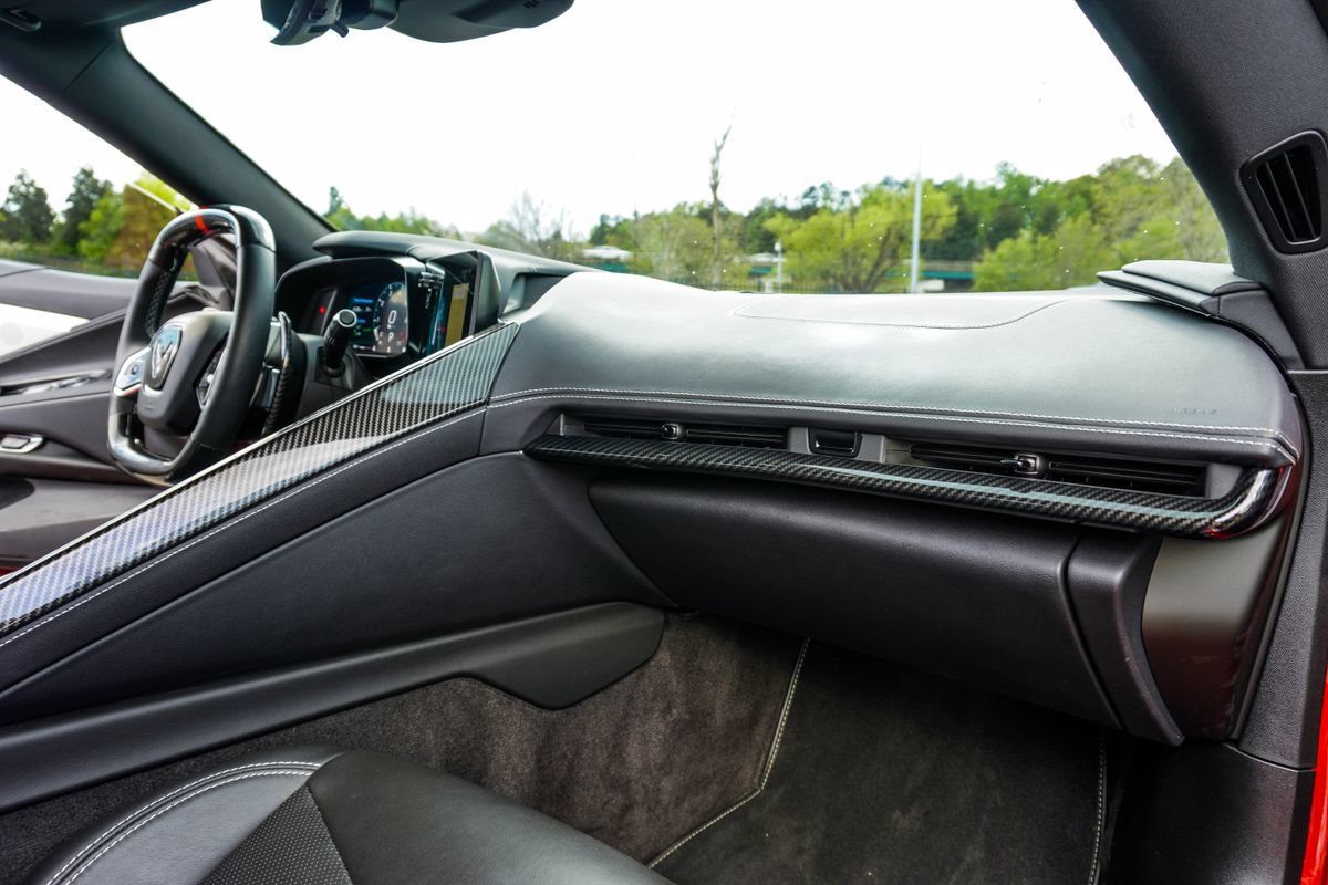 Used 2024 Chevrolet Corvette Stingray Preferred Cpe w/ Battery Protection Package RWD image 17