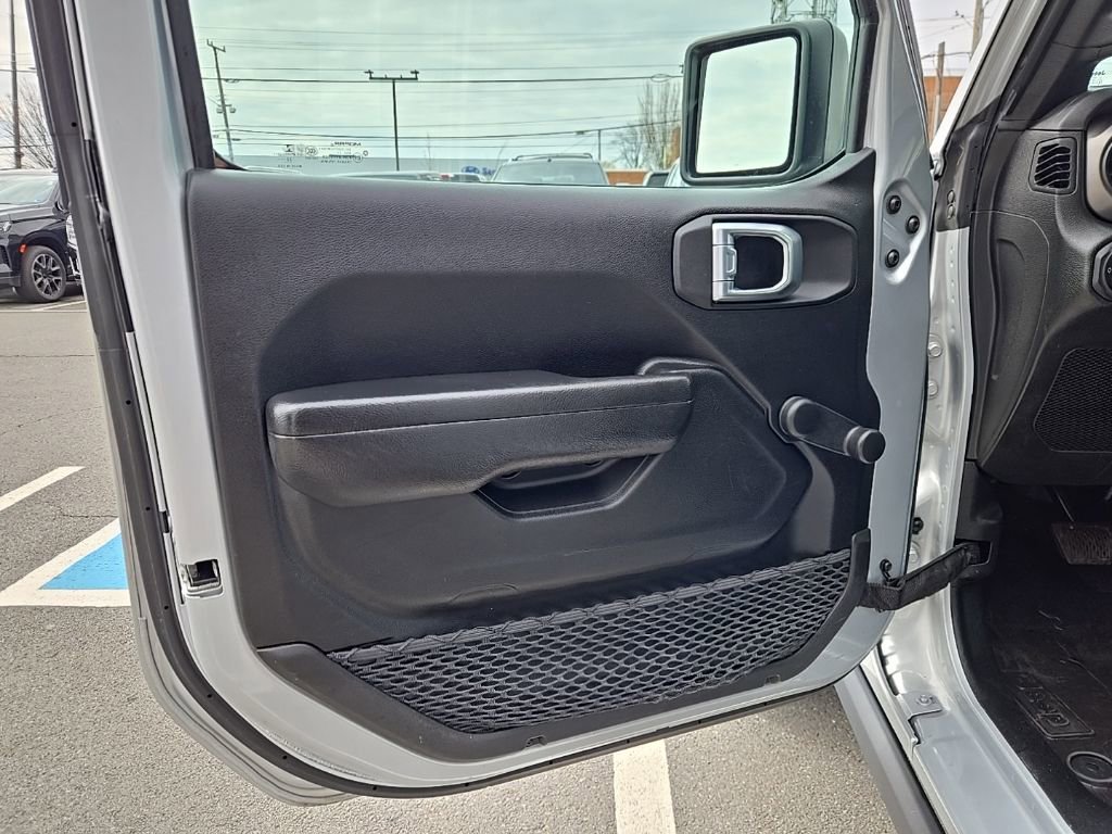 Used 2022 Jeep Wrangler Unlimited Willys image 14