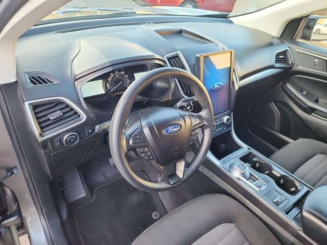 Used 2022 Ford Edge SE w/ Black Appearance Package image 10
