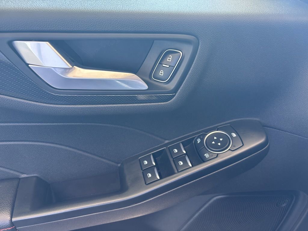 Used 2025 Ford Escape ST-Line image 12