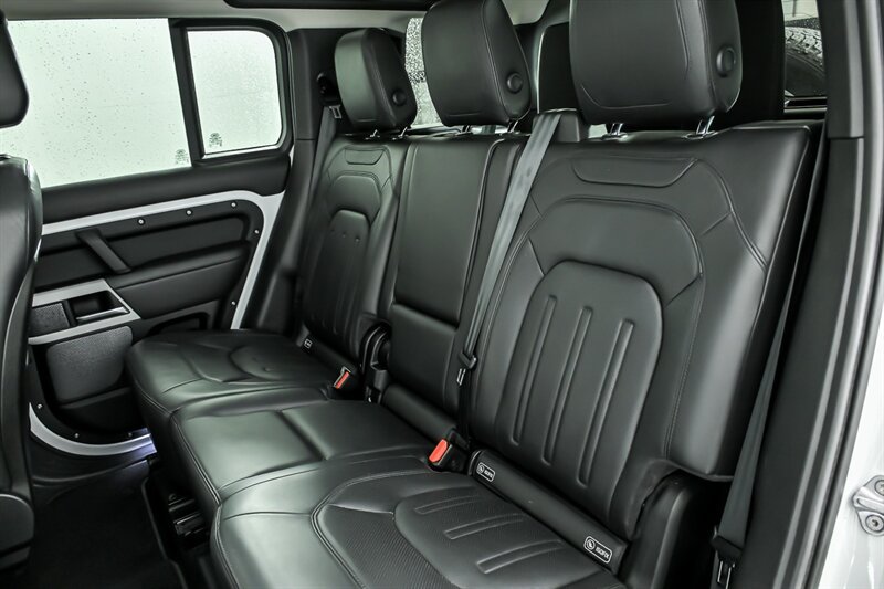 Used 2020 Land Rover Defender 110 HSE AWD/4WD image 19