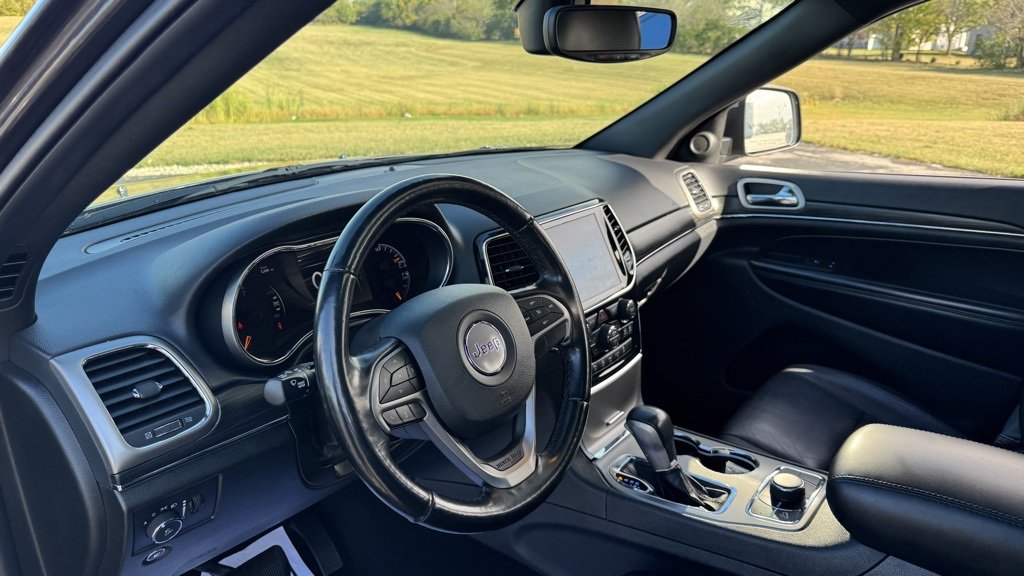 Used 2021 Jeep Grand Cherokee Limited image 14
