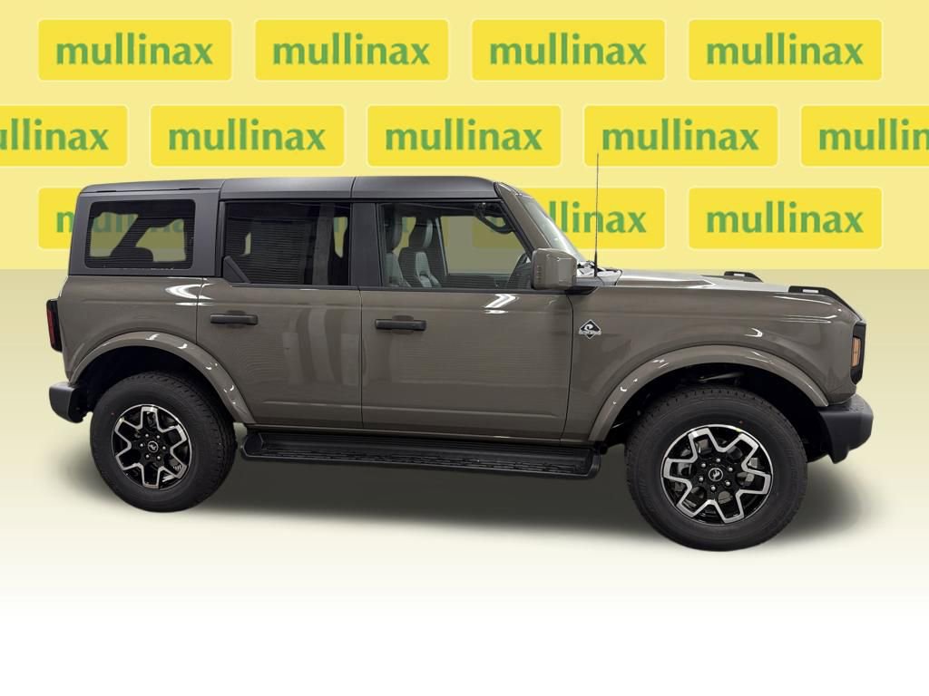 New 2026 Ford Bronco Outer Banks AWD/4WD image 2