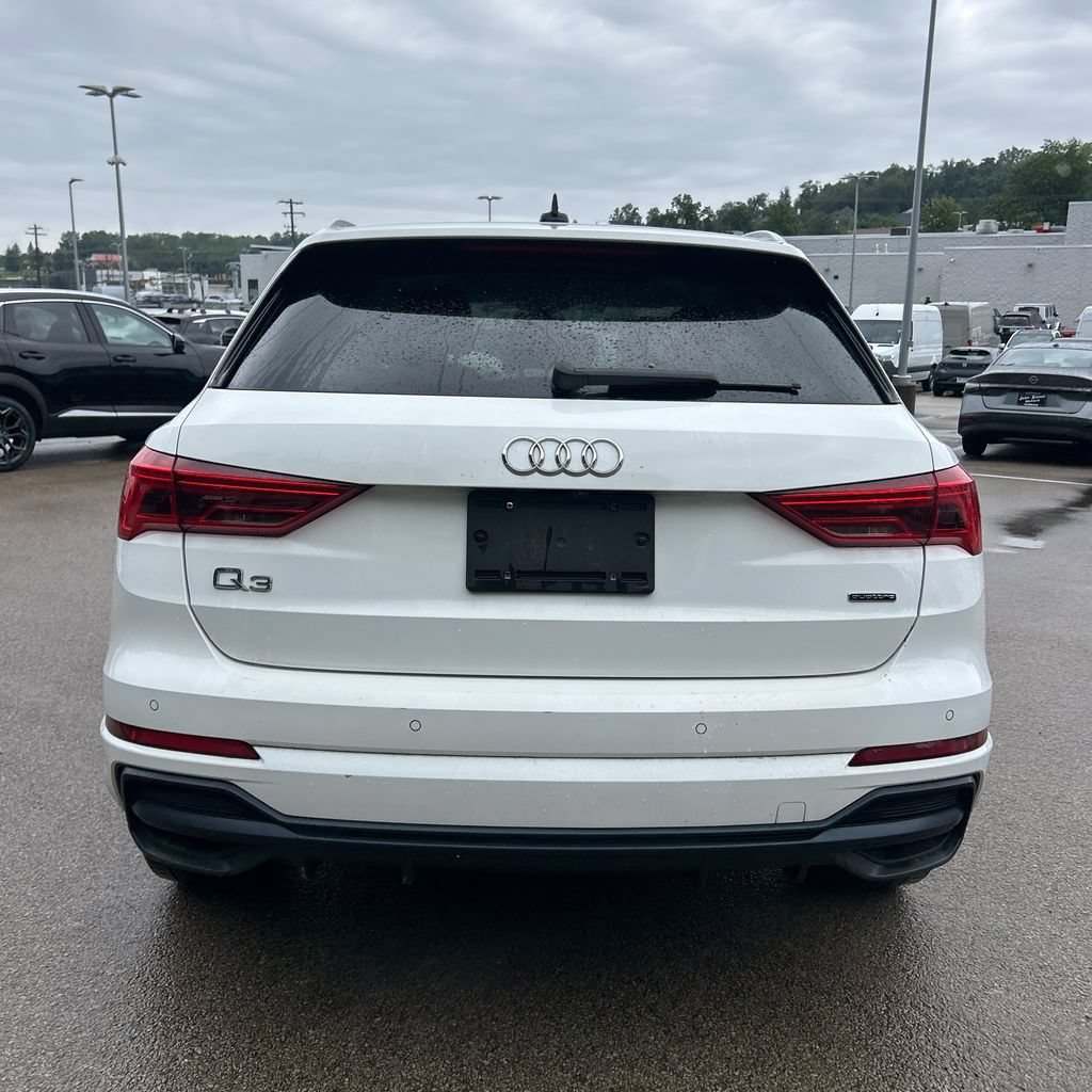 Used 2021 Audi Q3 2.0T Premium w/ Convenience Package AWD/4WD image 4