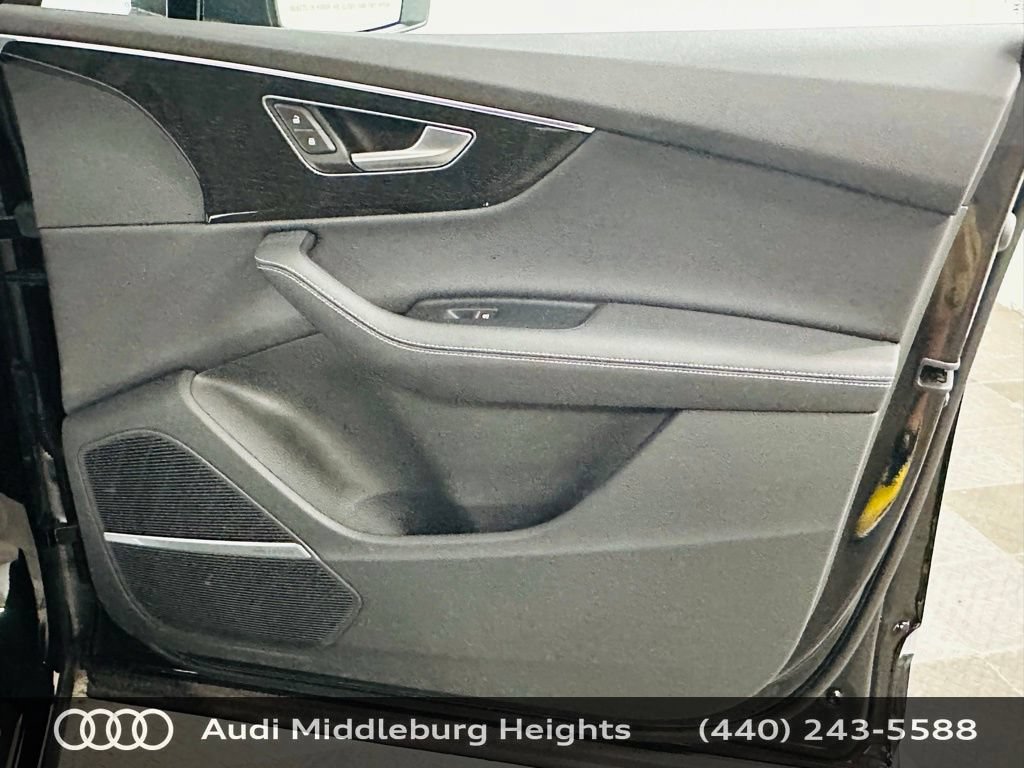 Certified 2025 Audi Q7 3.0T Premium Plus w/ Premium Plus Package AWD/4WD image 30