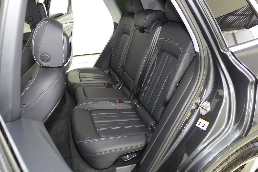 Used 2023 Audi Q5 2.0T Premium Plus w/ Premium Plus Package image 21