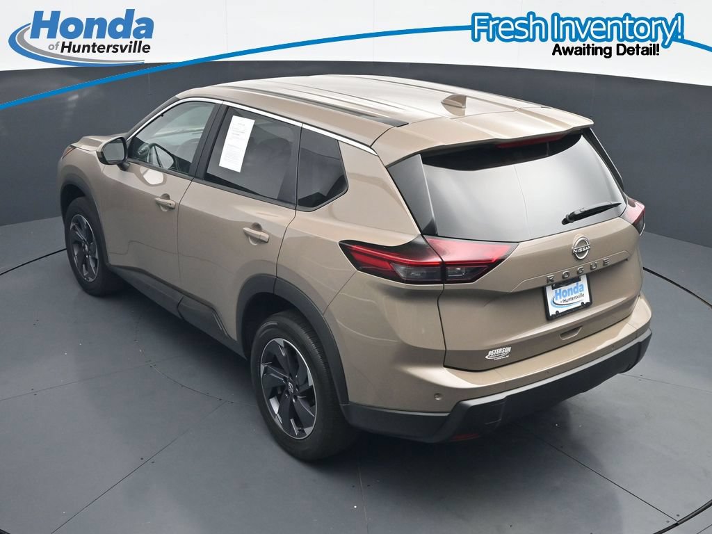 Used 2025 Nissan Rogue SV FWD image 18