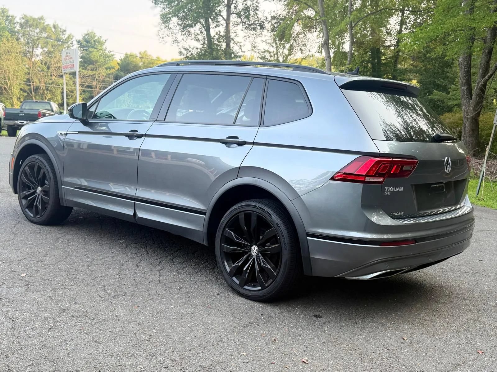 Used 2021 Volkswagen Tiguan SE R-Line w/ 3rd Row Seat Package AWD/4WD image 5