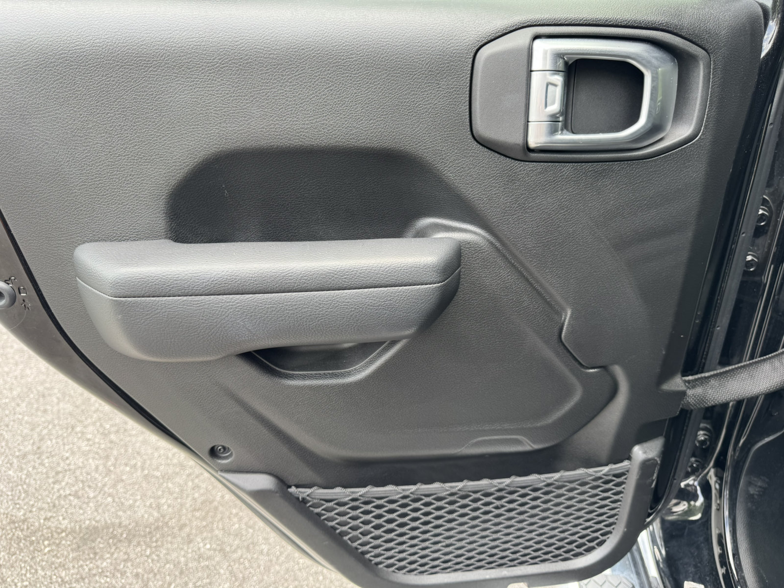 Used 2025 Jeep Wrangler Unlimited Sport AWD/4WD image 23