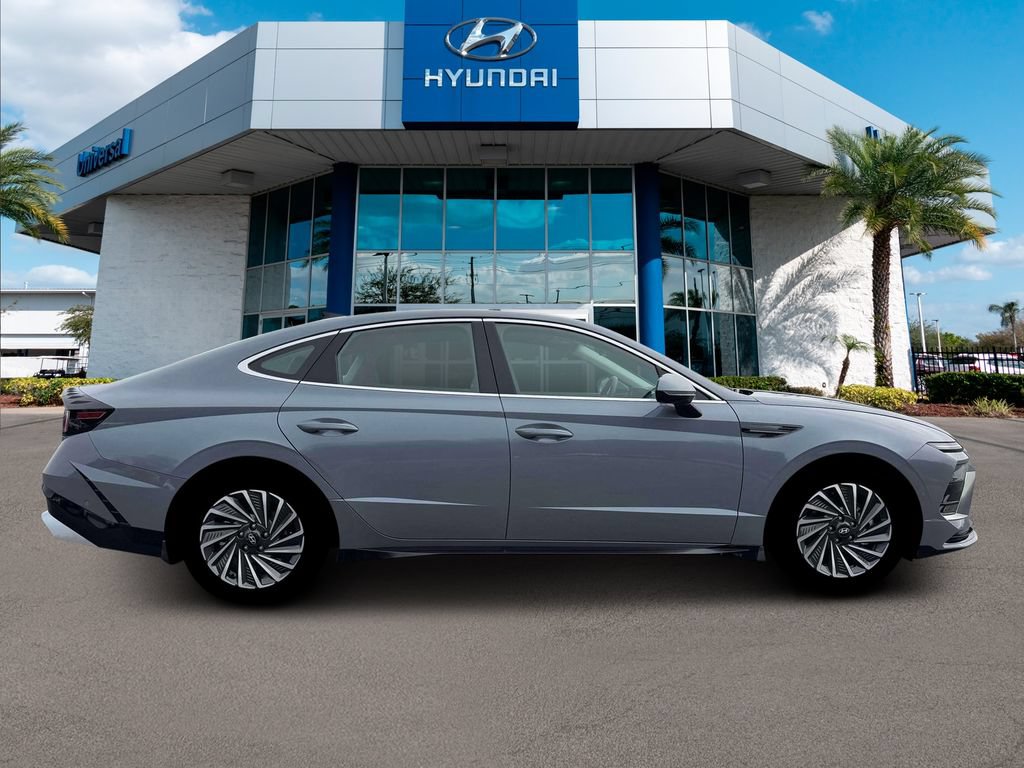 New 2026 Hyundai Sonata Limited FWD image 10