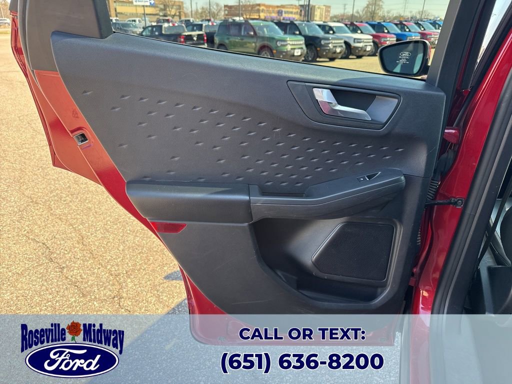 Used 2020 Ford Escape SEL image 32