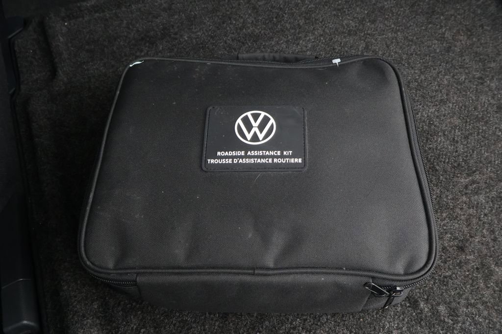 Used 2022 Volkswagen Tiguan S image 46