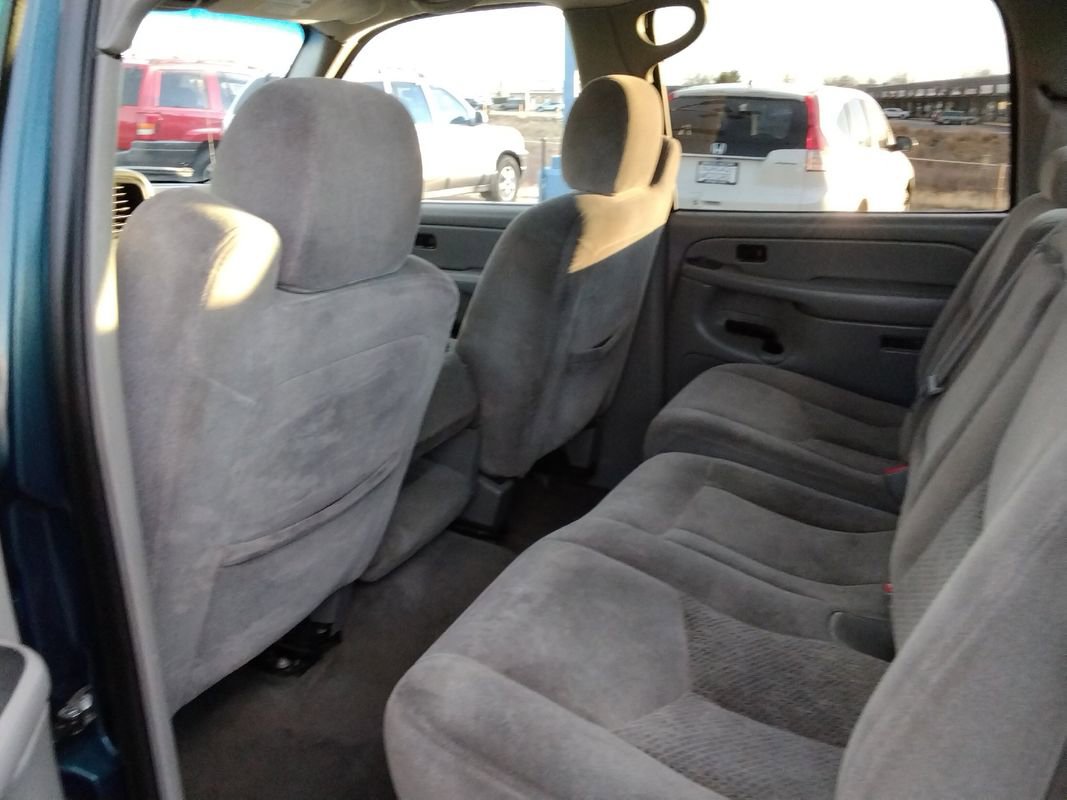 Used 2005 Chevrolet Avalanche LS w/ Avalanche South-West Package image 18