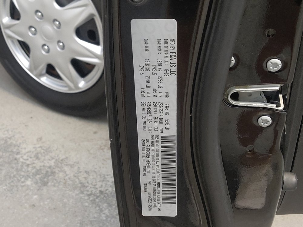 Used 2019 Dodge Journey SE FWD image 33