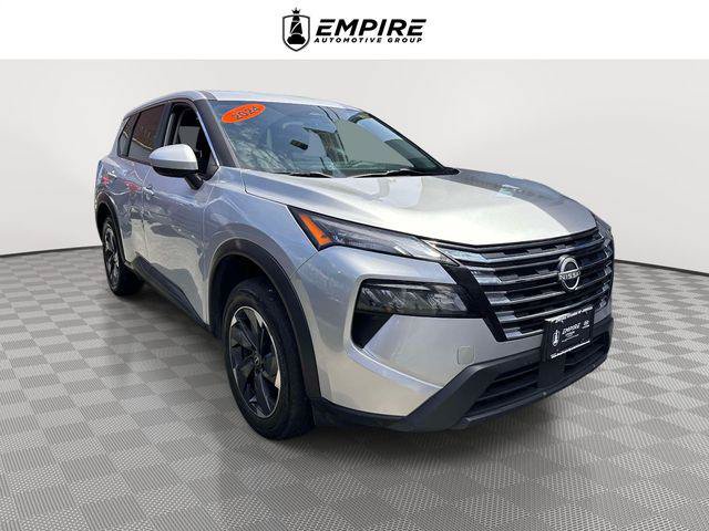 Used 2024 Nissan Rogue SV AWD/4WD image 1