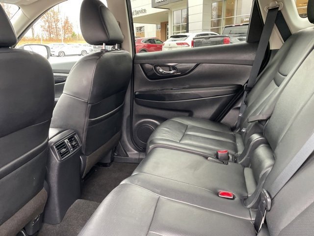 Used 2019 Nissan Rogue SL w/ Premium Package image 11