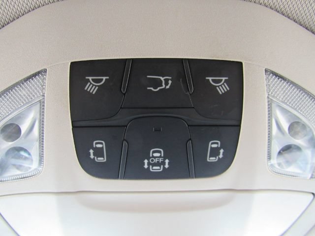 Used 2024 Chrysler Pacifica Touring-L FWD image 57