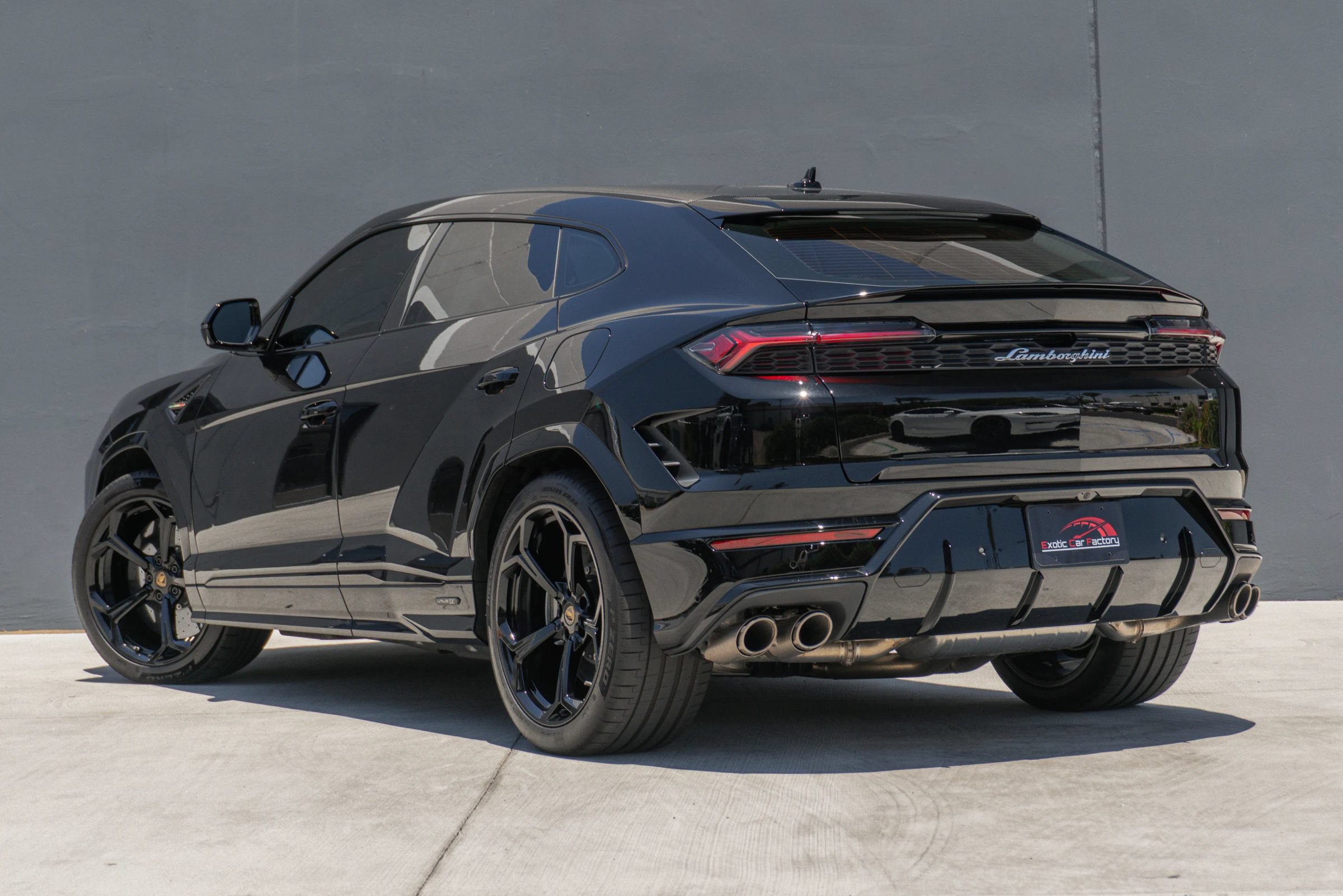 Used 2026 Lamborghini Urus SE AWD/4WD image 9