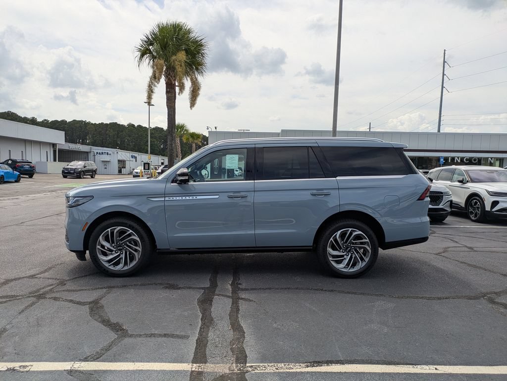 New 2027 Lincoln Navigator Reserve AWD/4WD image 7