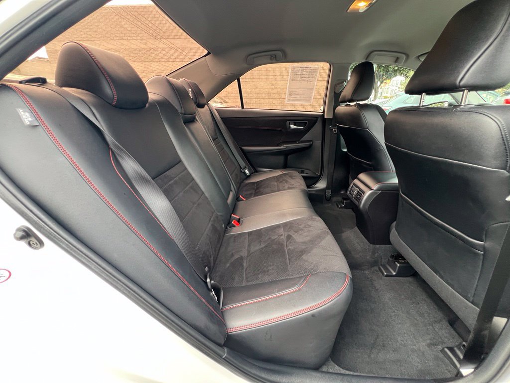Certified 2016 Toyota Camry XSE FWD image 19