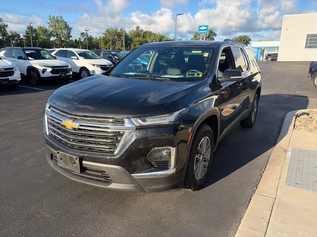 Used 2023 Chevrolet Traverse LT w/ Rear Camera Mirror Package AWD/4WD image 5