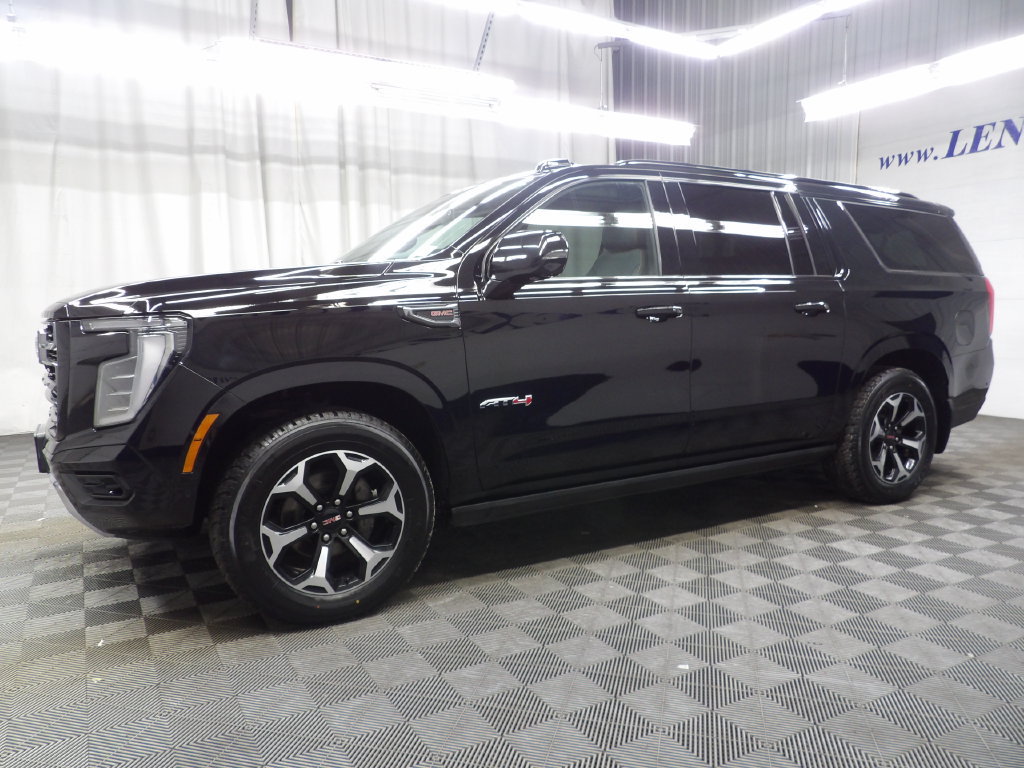 Used 2025 GMC Yukon XL AT4 AWD/4WD image 6