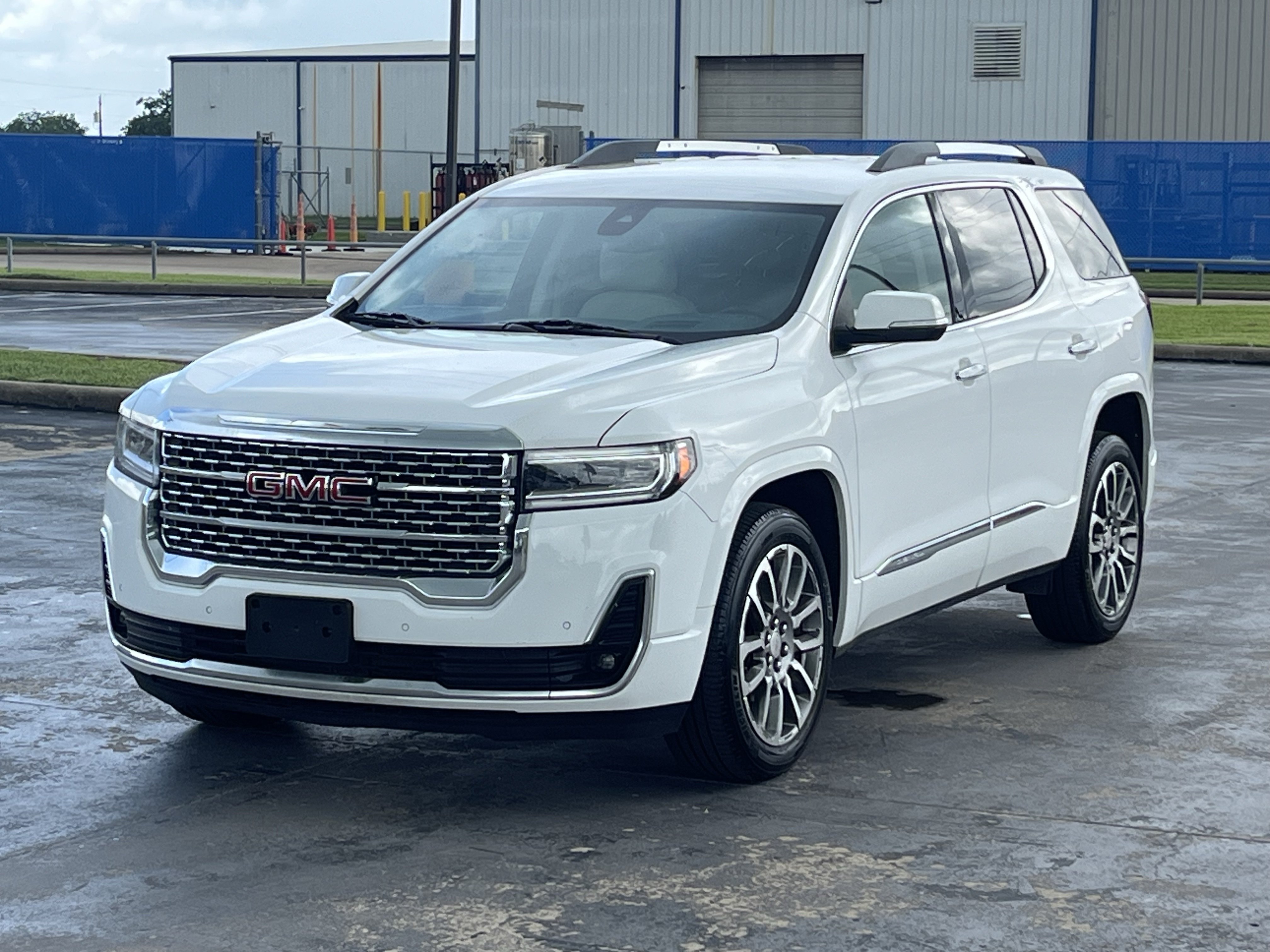 Used 2023 GMC Acadia Denali AWD/4WD image 5