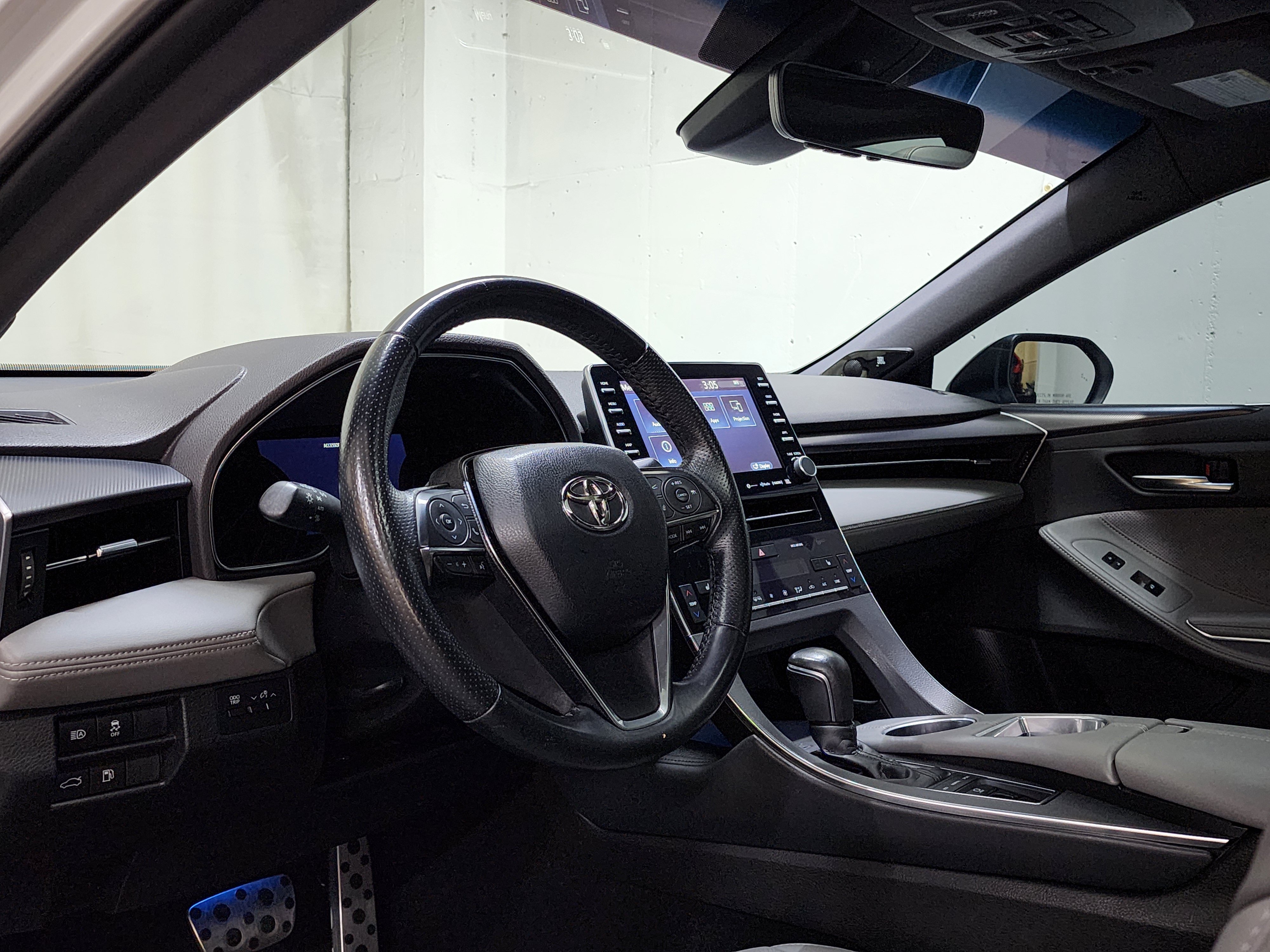 Used 2019 Toyota Avalon XSE w/ All Weather Liner Package FWD image 13