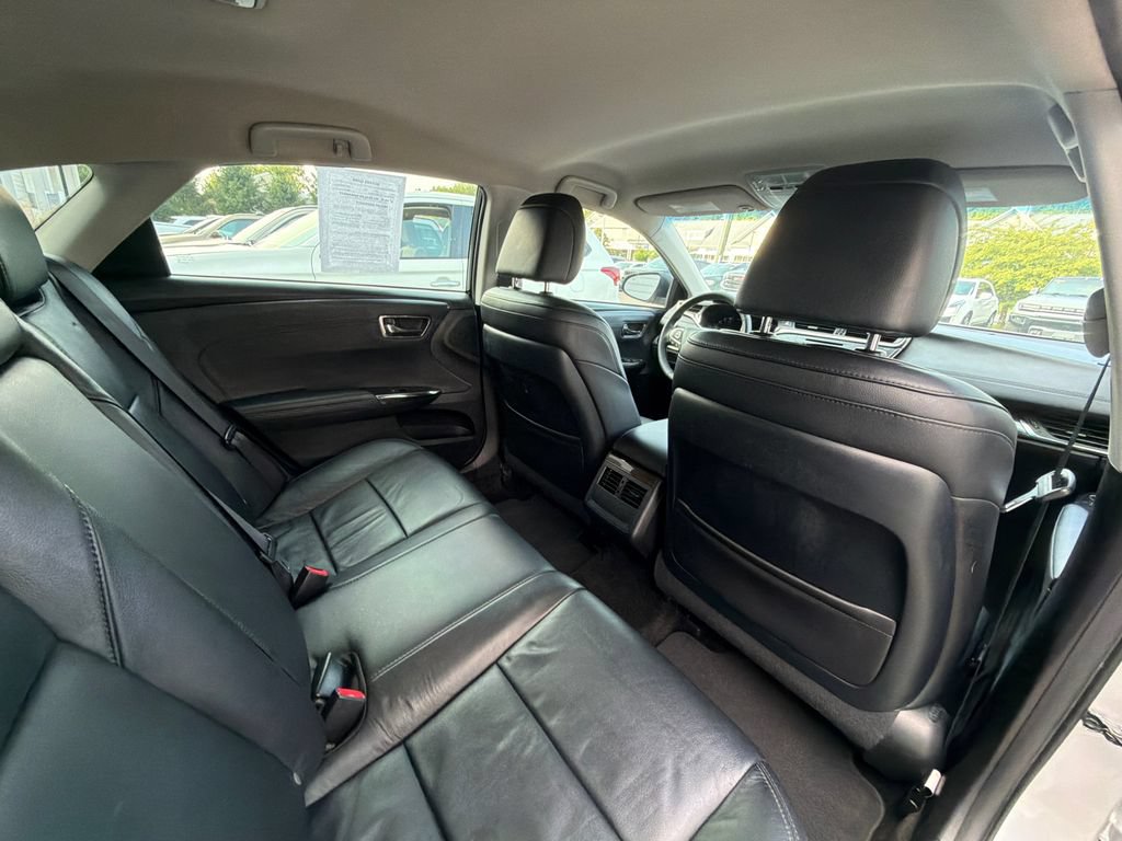 Used 2013 Toyota Avalon XLE FWD image 36