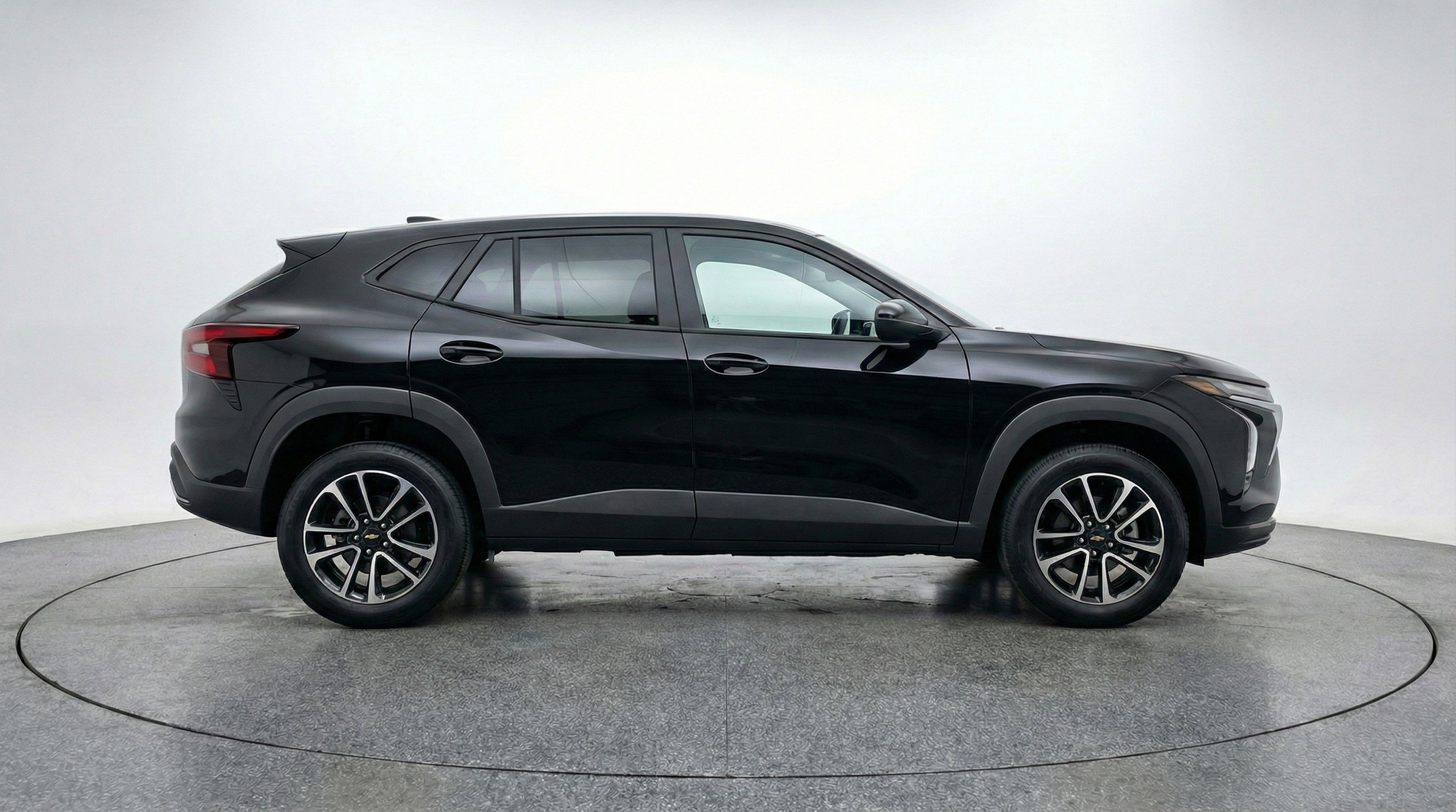 Used 2025 Chevrolet TrailBlazer LT FWD image 11