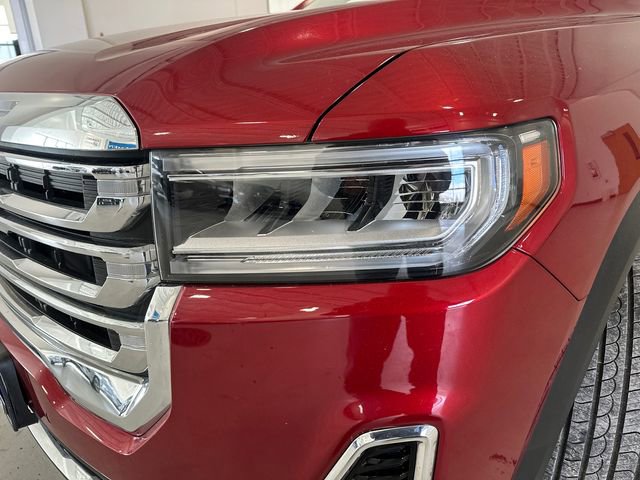 Used 2023 GMC Acadia SLE w/ Driver Convenience Package image 14