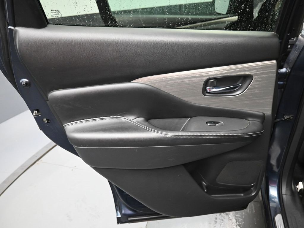 Used 2016 Nissan Murano SV image 29