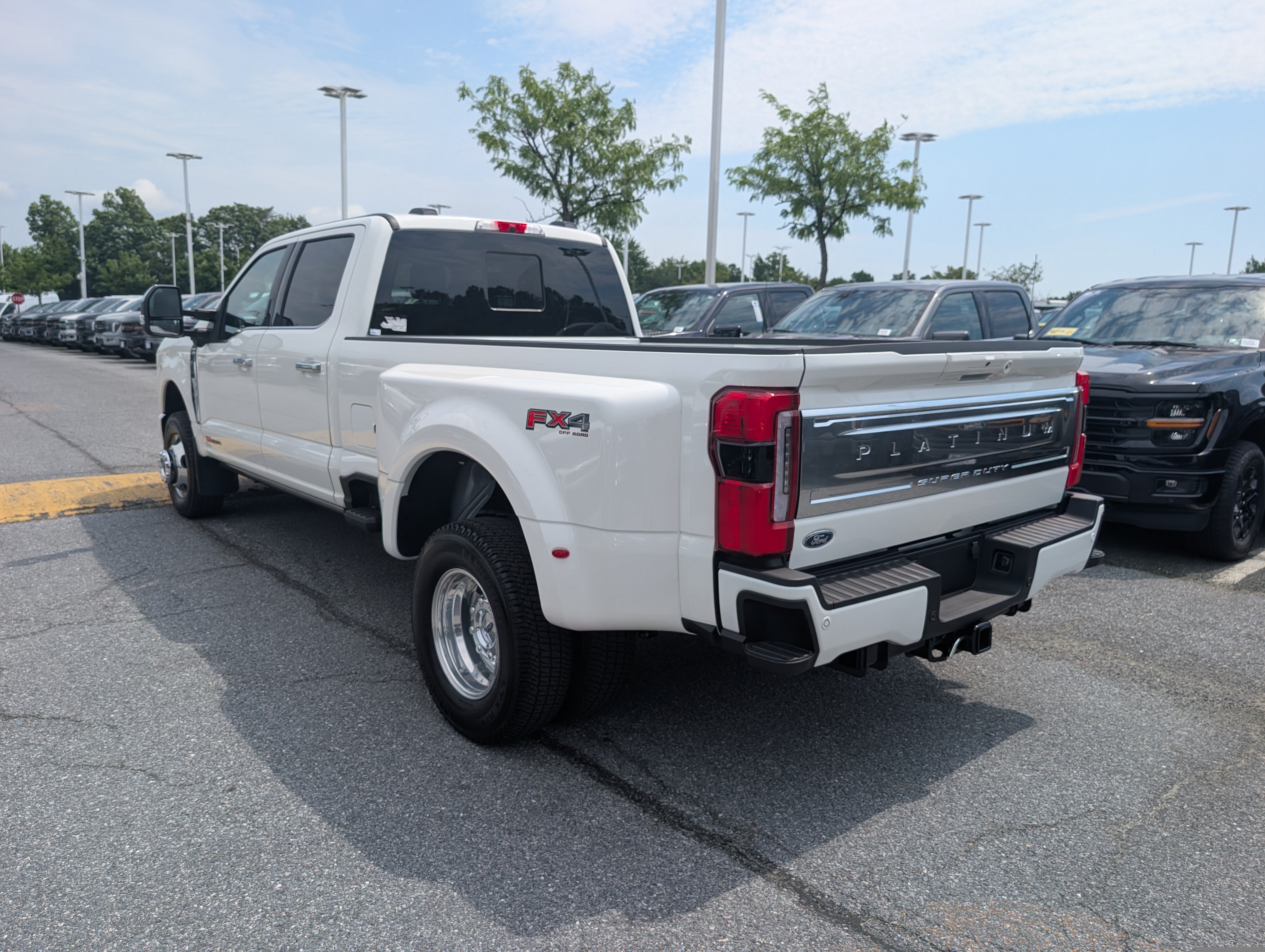 New 2026 Ford F350 Platinum w/ Platinum Plus Package AWD/4WD image 3