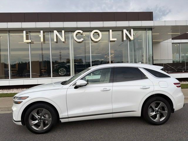 Used 2026 Genesis GV70 2.5T Advanced AWD/4WD image 1