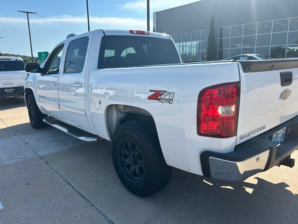 Used 2009 Chevrolet Silverado 1500 LTZ w/ Safety Package AWD/4WD image 4