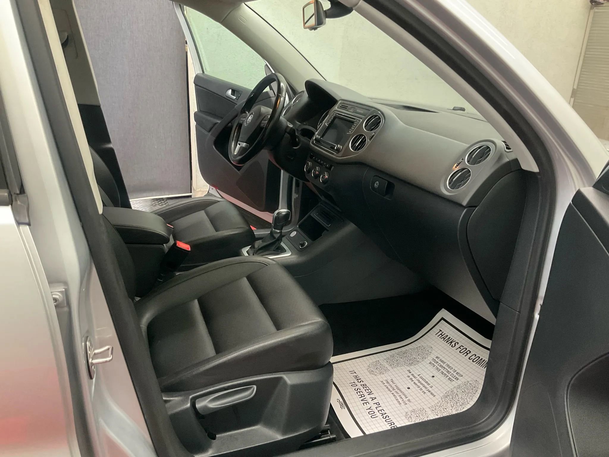 Used 2017 Volkswagen Tiguan S image 15