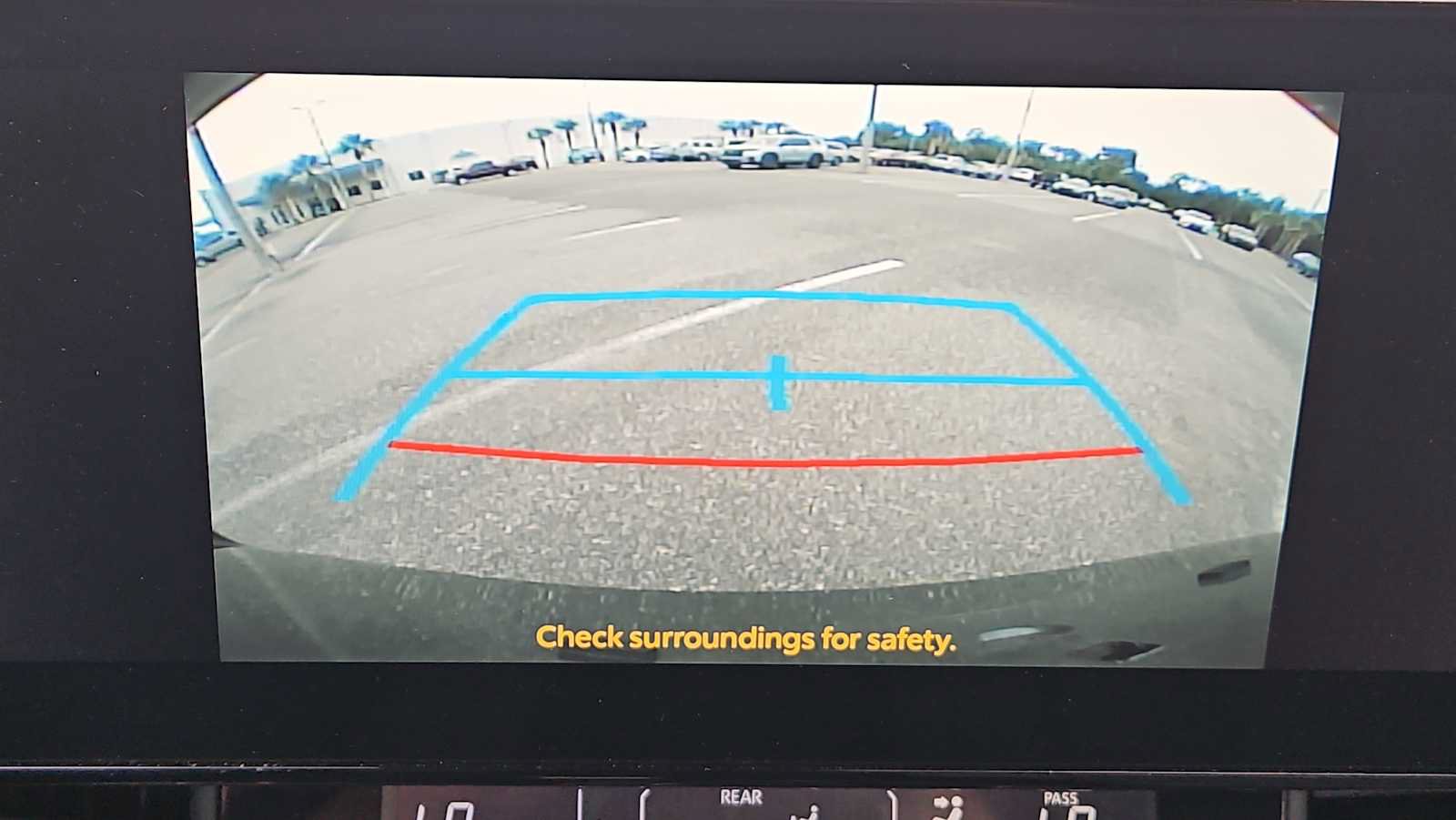 Used 2025 Toyota Sienna XLE w/ XLE Plus Package FWD image 24