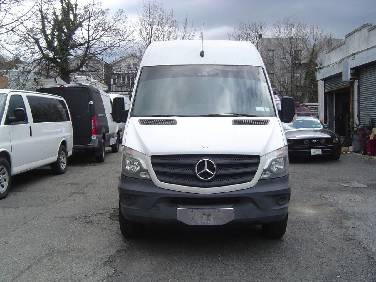 Used 2014 Mercedes-Benz Sprinter 2500 image 4